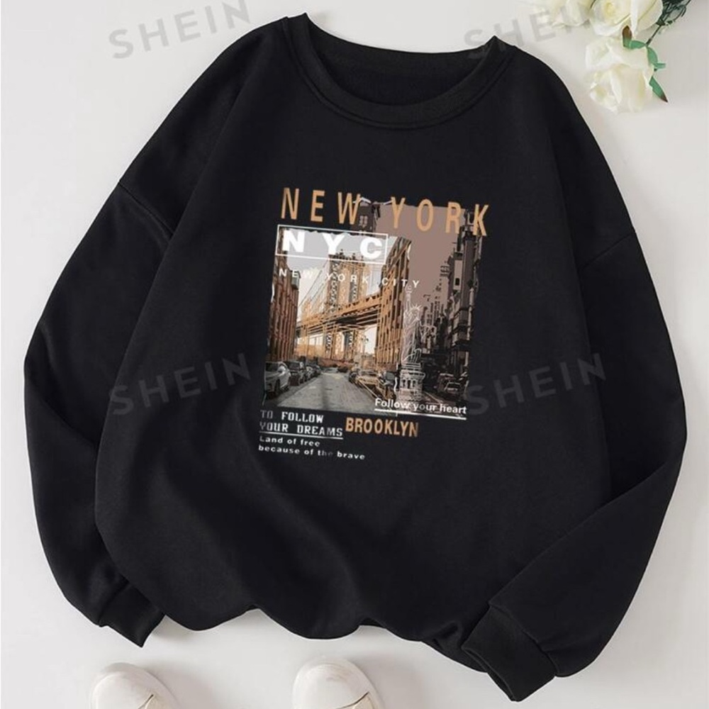 SHEIN EZwear Plus Street View And Slogan Graphic Thermal
Lined Sweatshirt